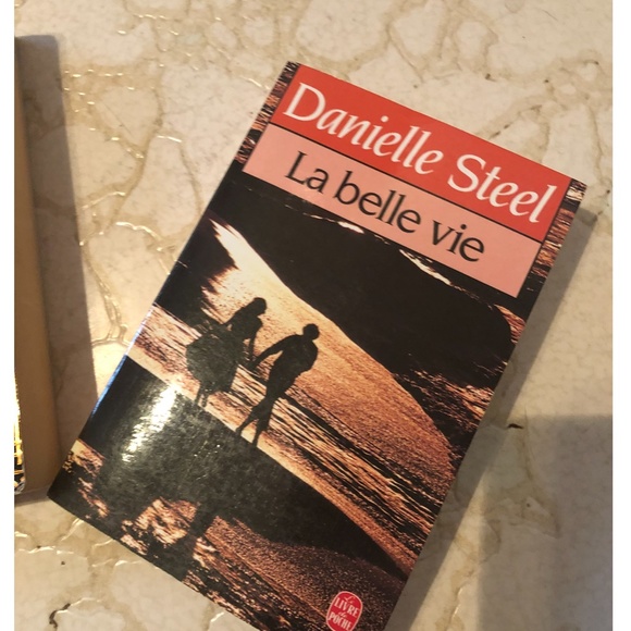 Lot of 4 books by Charlaine Harris (True Blood) and Danielle Steel - Picture 5 of 5